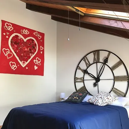 Il Trattore Bed and Breakfast Μονκαλιέρι